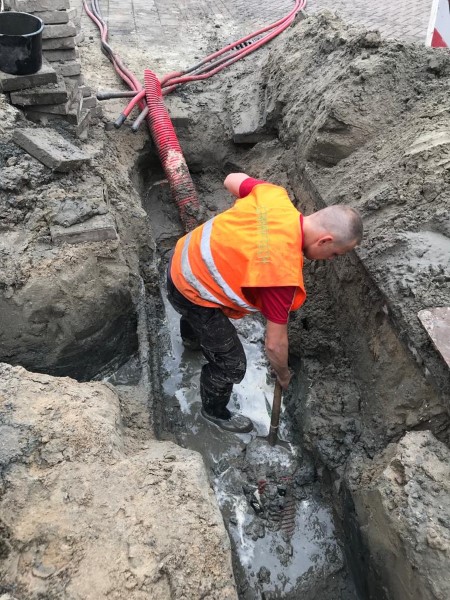 DETACHEREN VOOR GROND- EN GRAAF PROJECTEN